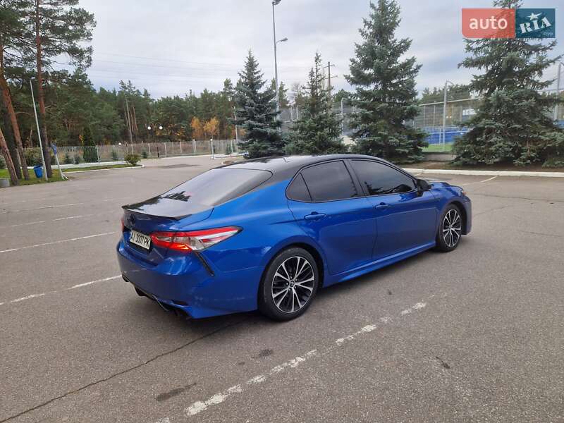 Седан Toyota Camry 2017 в Киеве фото 21 Седан Toyota Camry 2017 в Киеве
