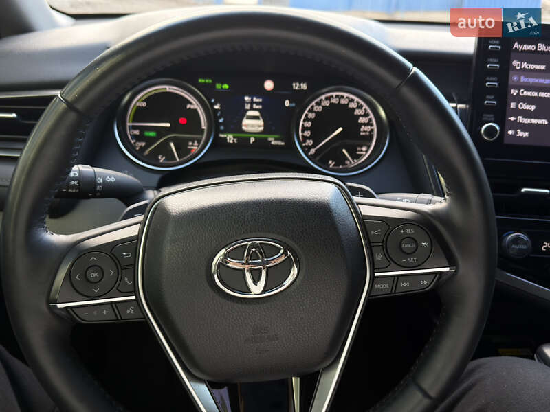 Седан Toyota Camry 2022 в Запорожье