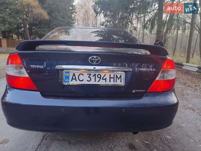 Седан Toyota Camry 2002 в Киеве