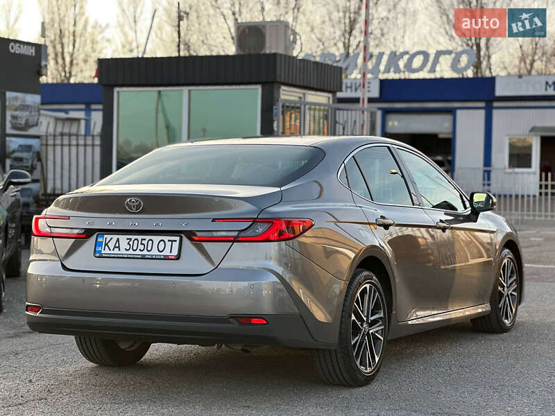 Седан Toyota Camry 2024 в Киеве фото 16 Седан Toyota Camry 2024 в Киеве