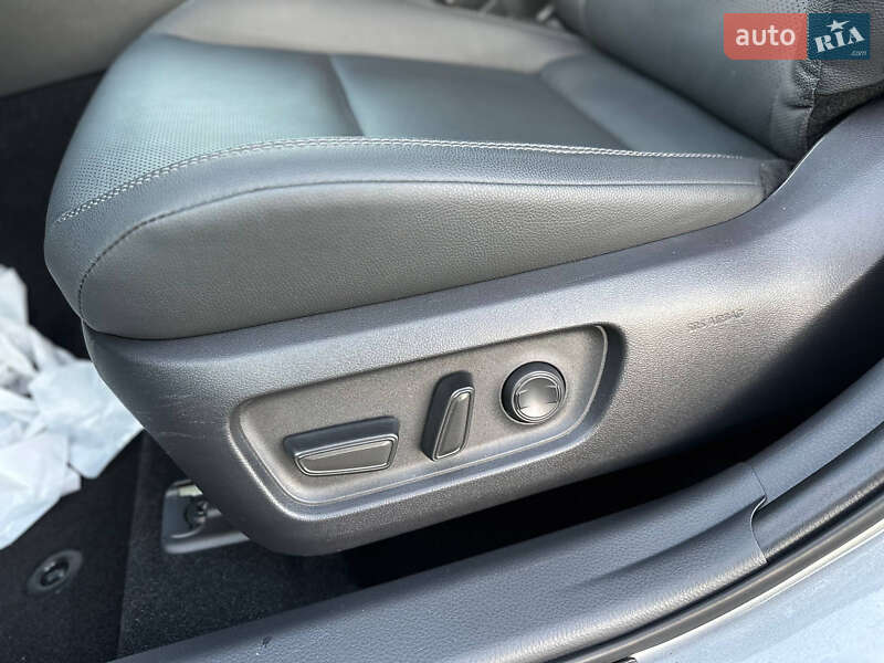 Седан Toyota Camry 2024 в Киеве фото 28 Седан Toyota Camry 2024 в Киеве