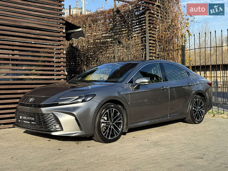 Седан Toyota Camry 2024 в Киеве фото 3 Седан Toyota Camry 2024 в Киеве