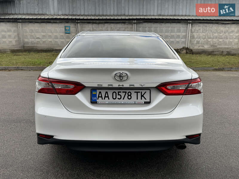 Седан Toyota Camry 2018 в Киеве фото 9 Седан Toyota Camry 2018 в Киеве