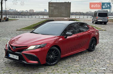 Седан Toyota Camry 2021 в Киеве