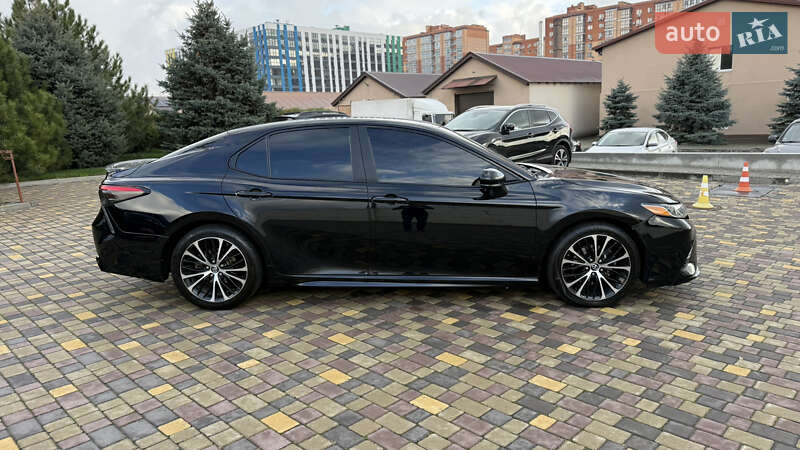 Седан Toyota Camry 2017 в Днепре фото 8 Седан Toyota Camry 2017 в Днепре