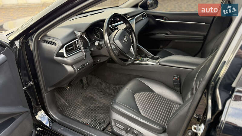 Седан Toyota Camry 2017 в Днепре фото 16 Седан Toyota Camry 2017 в Днепре