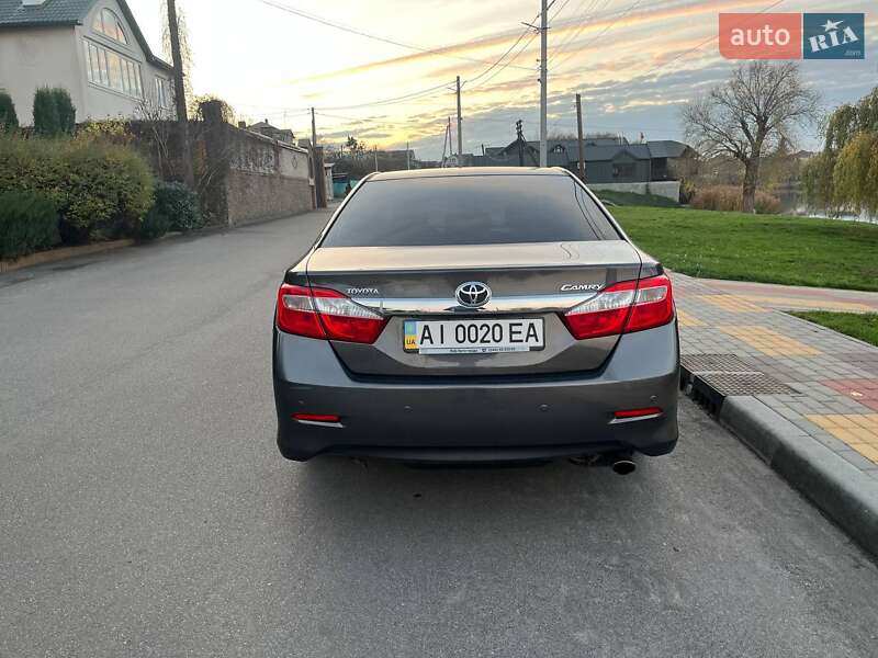 Седан Toyota Camry 2012 в Белой Церкви