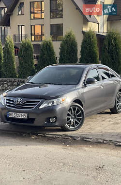 Седан Toyota Camry 2009 в Тернополе
