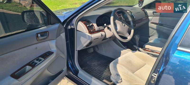 Седан Toyota Camry 2002 в Киеве