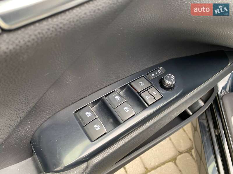 Седан Toyota Camry 2020 в Львові фото 12 Седан Toyota Camry 2020 в Львові