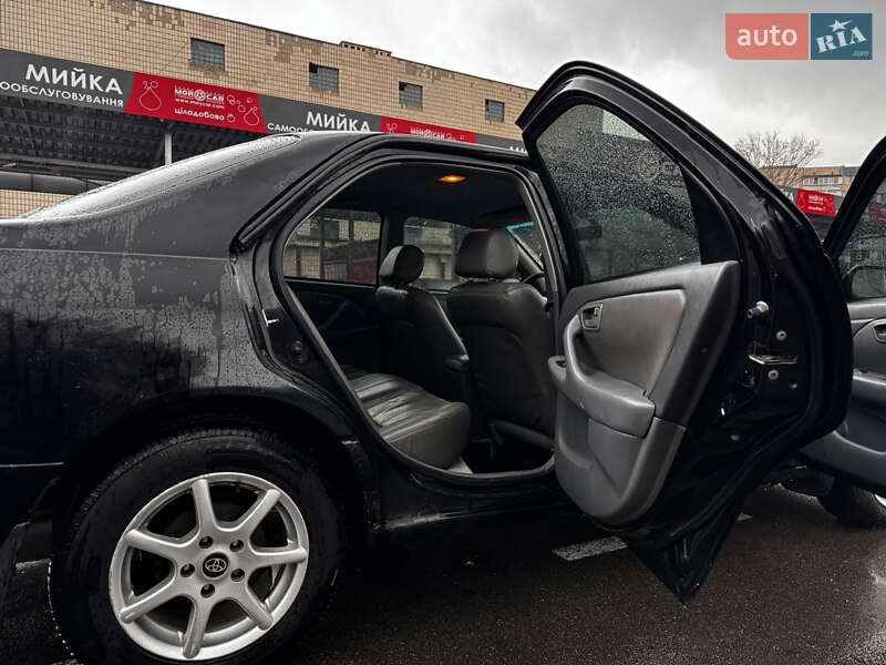 Седан Toyota Camry 1999 в Києві