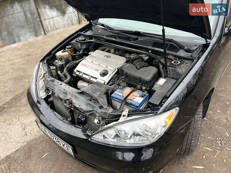 Седан Toyota Camry 2005 в Києві