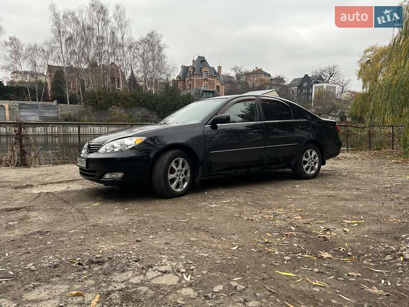 Седан Toyota Camry 2005 в Києві