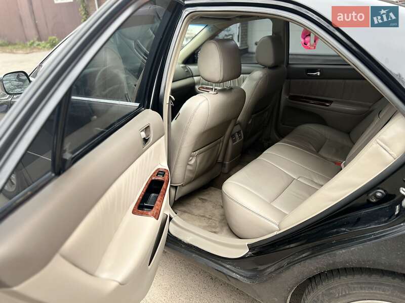 Седан Toyota Camry 2005 в Києві