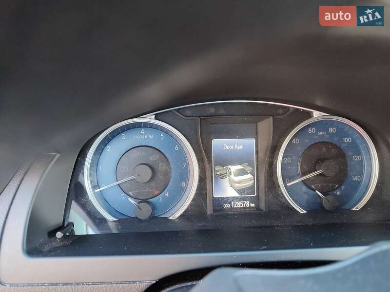 Седан Toyota Camry 2016 в Запоріжжі