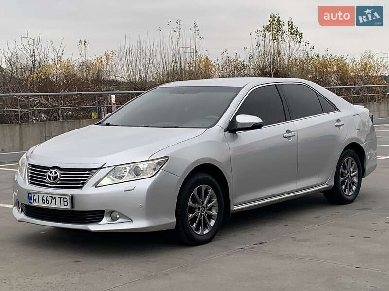 Toyota Camry 2011