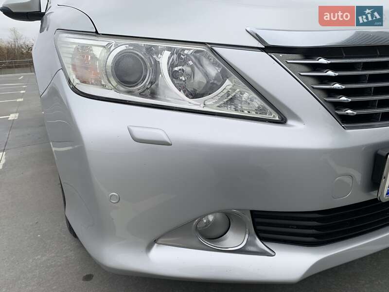 Седан Toyota Camry 2011 в Києві