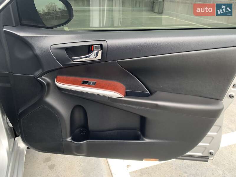 Седан Toyota Camry 2011 в Києві