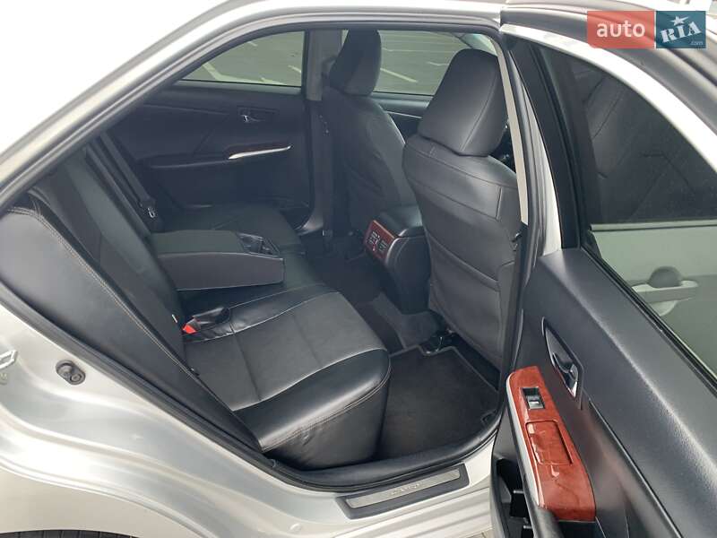 Седан Toyota Camry 2011 в Києві