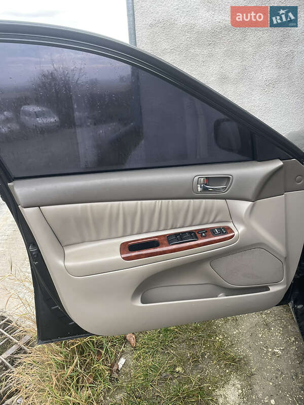 Седан Toyota Camry 2004 в Тернополе