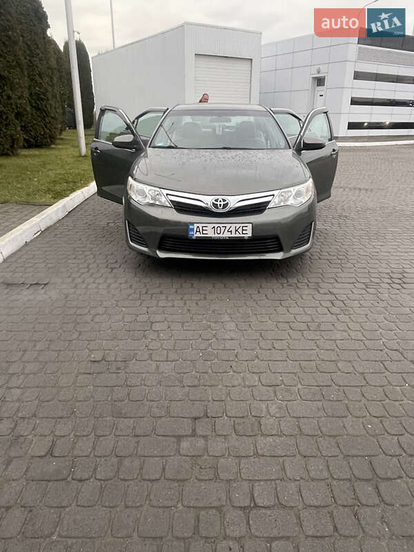 Седан Toyota Camry 2012 в Львове