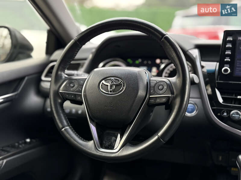 Седан Toyota Camry 2021 в Одессе