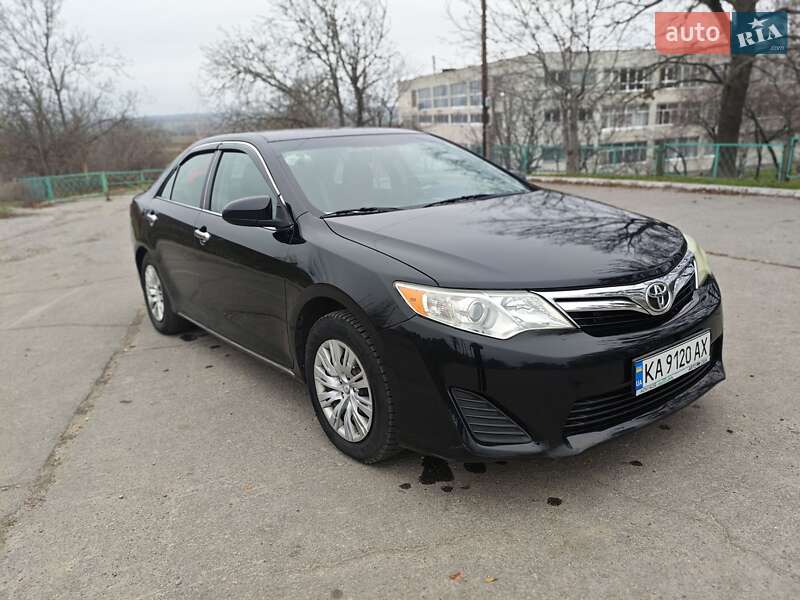 Toyota Camry 2012