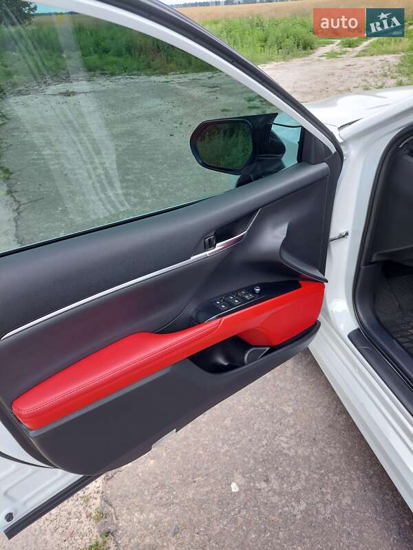 Седан Toyota Camry 2020 в Киеве фото 26 Седан Toyota Camry 2020 в Киеве