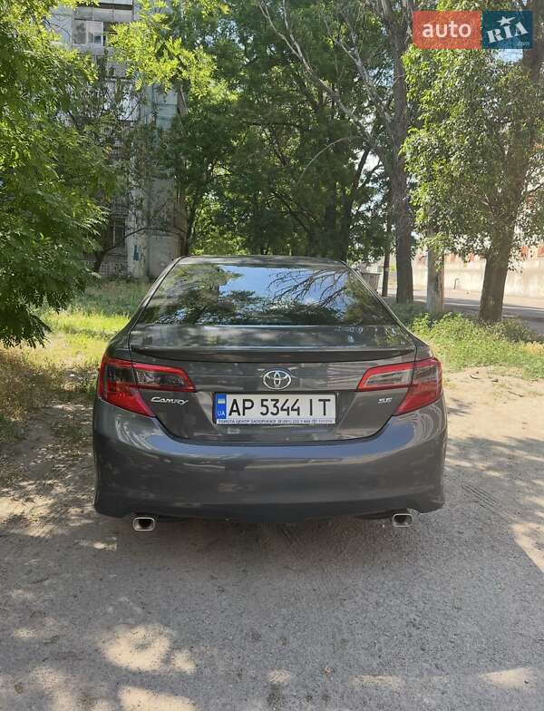 Седан Toyota Camry 2012 в Запорожье