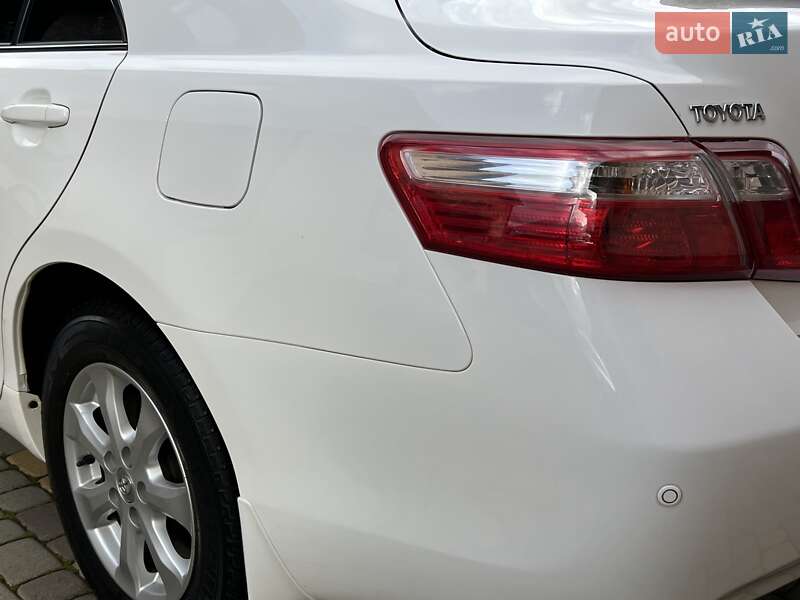 Седан Toyota Camry 2011 в Івано-Франківську