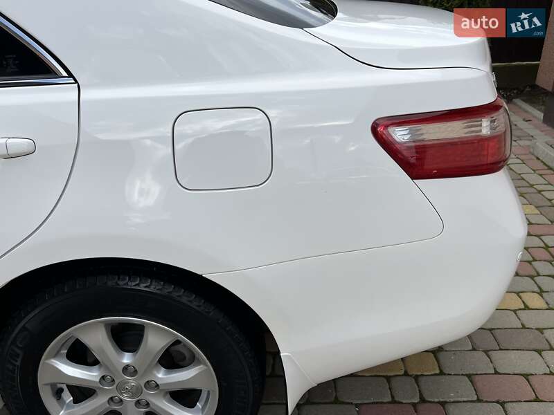 Седан Toyota Camry 2011 в Івано-Франківську