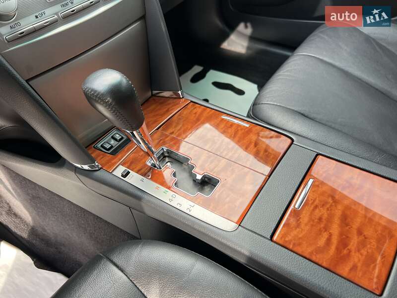 Седан Toyota Camry 2011 в Івано-Франківську