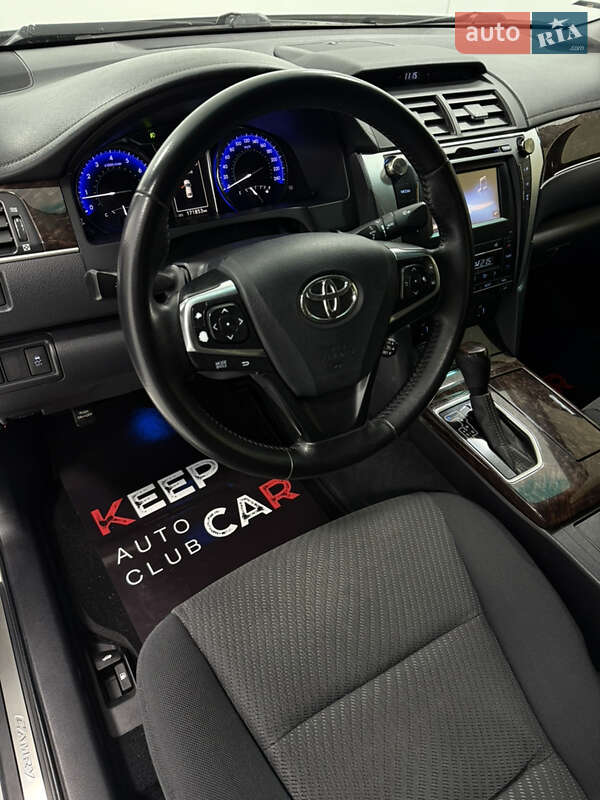 Седан Toyota Camry 2016 в Одесі
