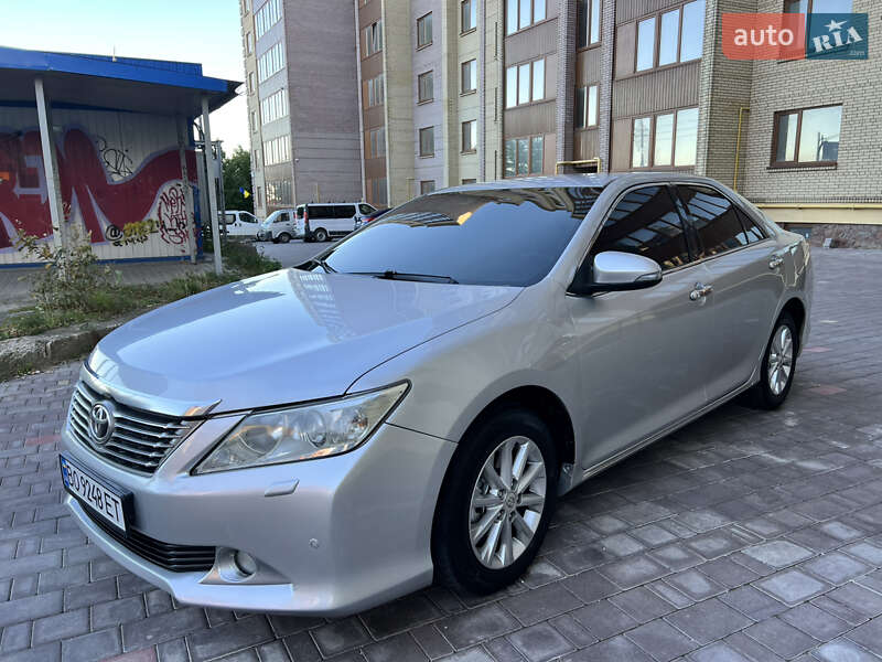 Седан Toyota Camry 2011 в Тернополі