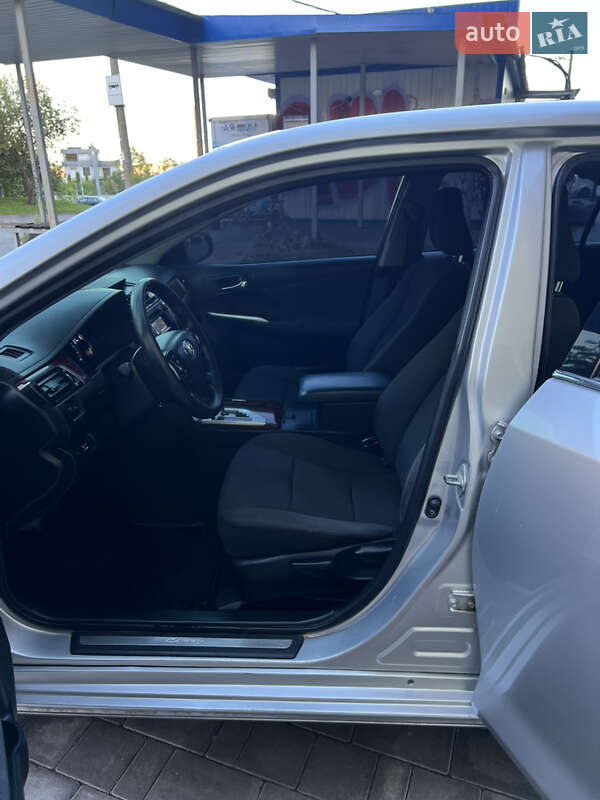 Седан Toyota Camry 2011 в Тернополі