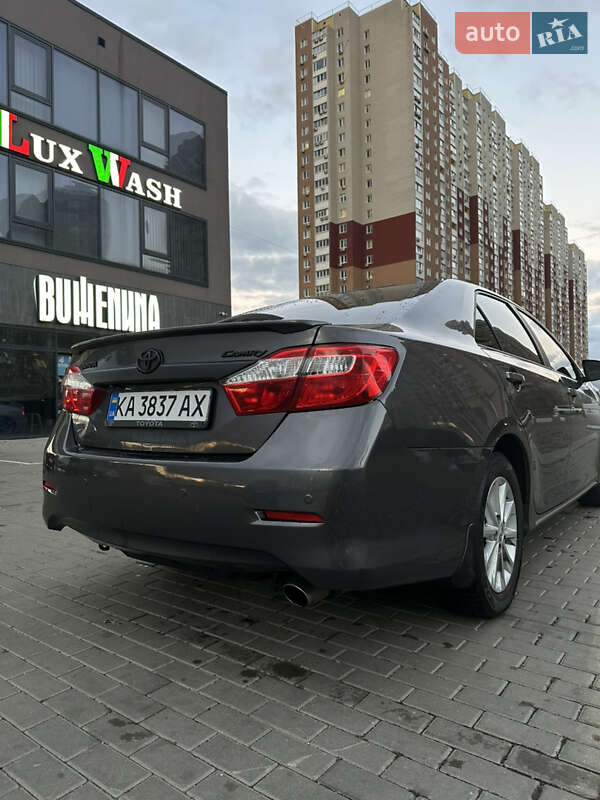 Седан Toyota Camry 2012 в Києві фото 5 Седан Toyota Camry 2012 в Києві