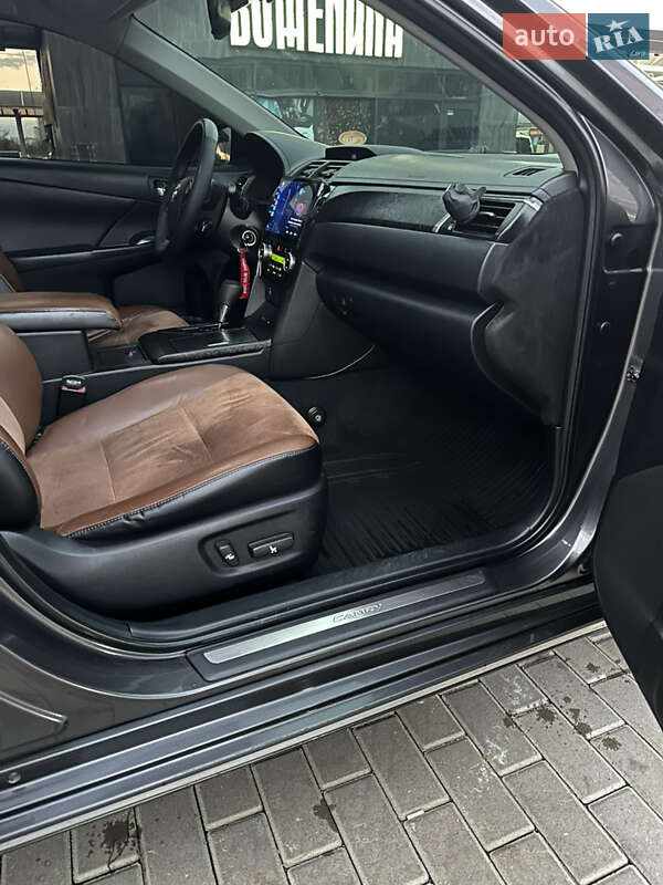 Седан Toyota Camry 2012 в Києві фото 11 Седан Toyota Camry 2012 в Києві