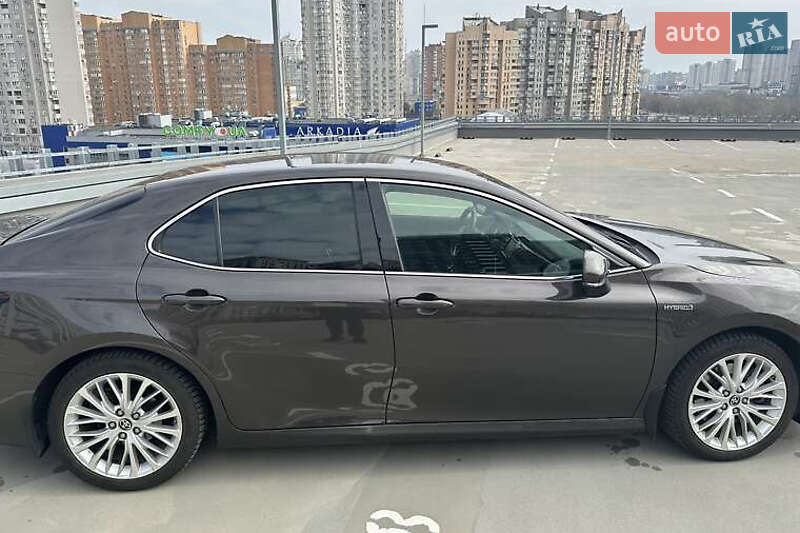 Седан Toyota Camry 2020 в Киеве фото 3 Седан Toyota Camry 2020 в Киеве