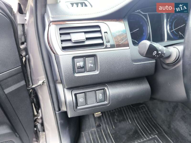 Седан Toyota Camry 2016 в Смеле