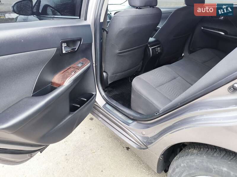 Седан Toyota Camry 2016 в Смеле