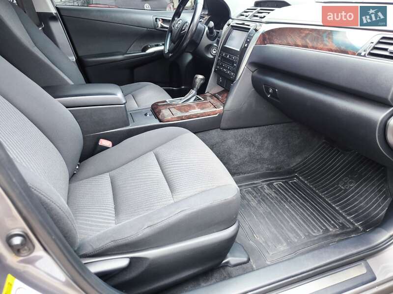 Седан Toyota Camry 2016 в Смеле