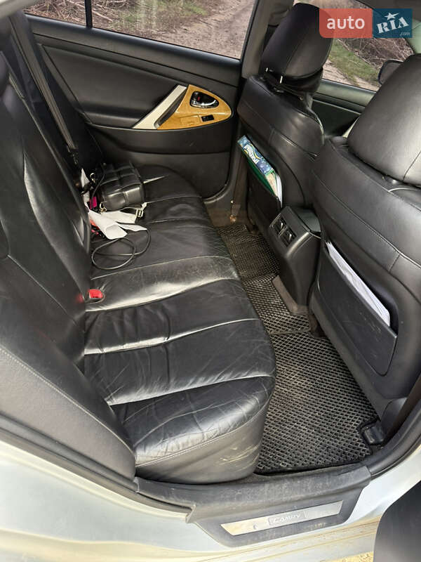 Седан Toyota Camry 2007 в Кривом Озере