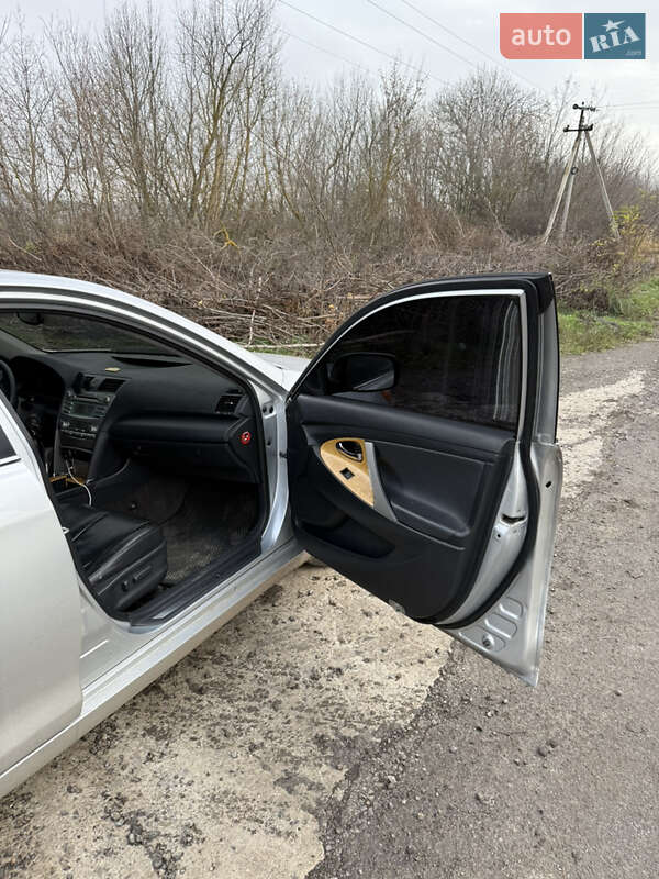 Седан Toyota Camry 2007 в Кривом Озере