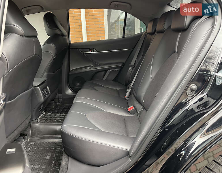 Седан Toyota Camry 2021 в Киеве фото 28 Седан Toyota Camry 2021 в Киеве