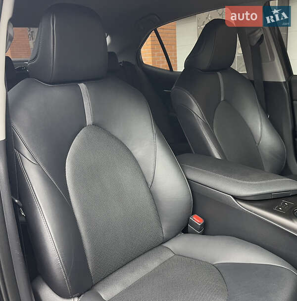 Седан Toyota Camry 2021 в Киеве фото 34 Седан Toyota Camry 2021 в Киеве