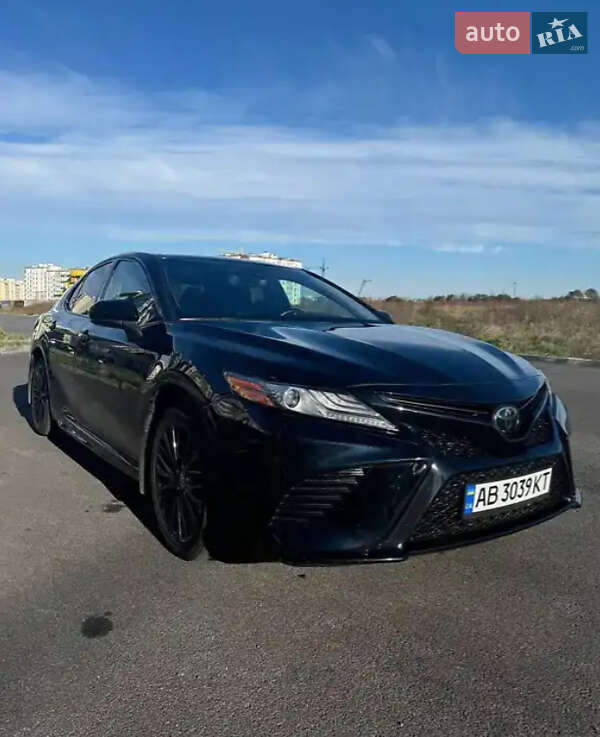 Седан Toyota Camry 2017 в Тернополі