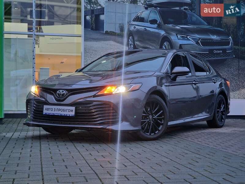 Toyota Camry 2017