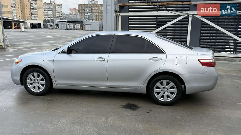 Седан Toyota Camry 2008 в Киеве