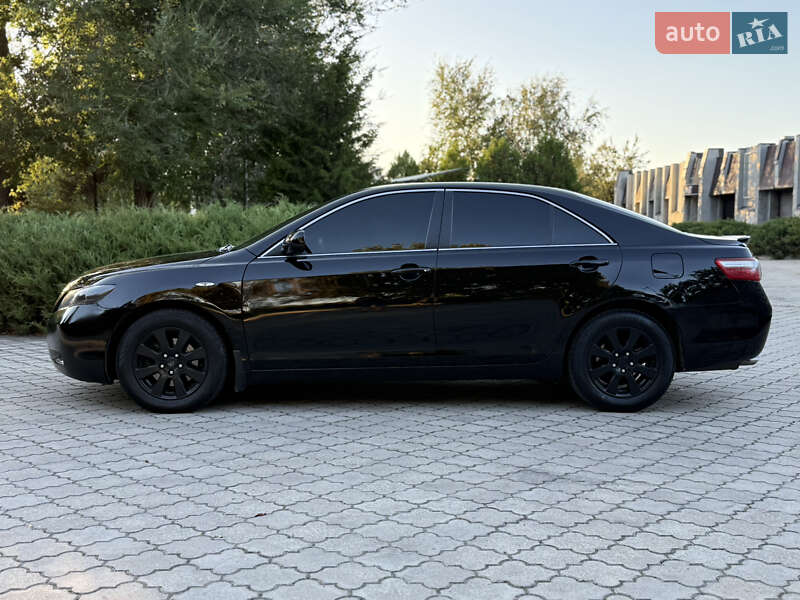 Седан Toyota Camry 2006 в Павлограде