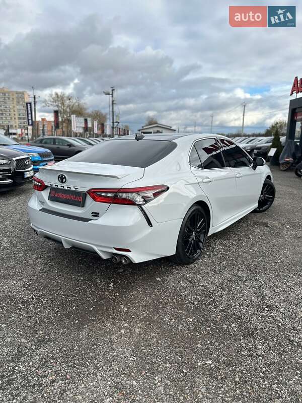 Седан Toyota Camry 2024 в Белогородке
